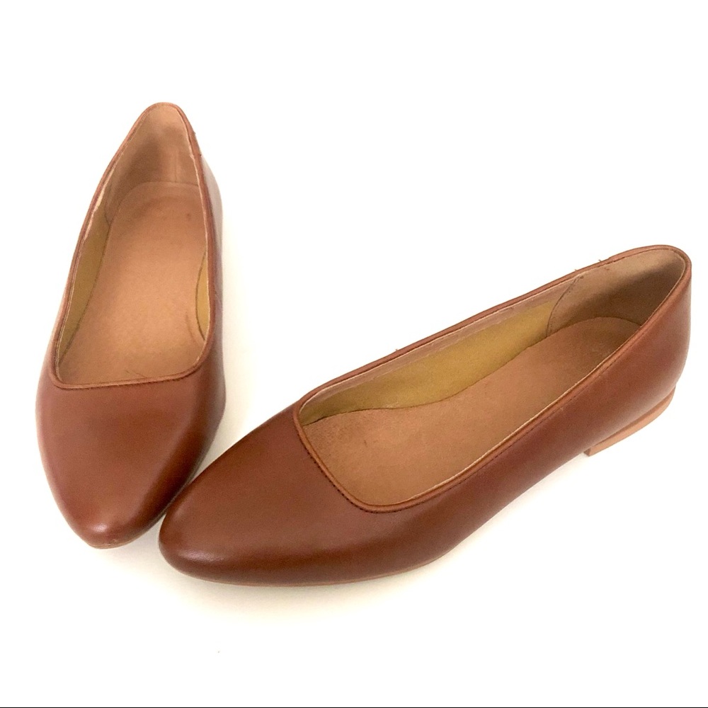 Simple Brown Leather Flats. Size 9.